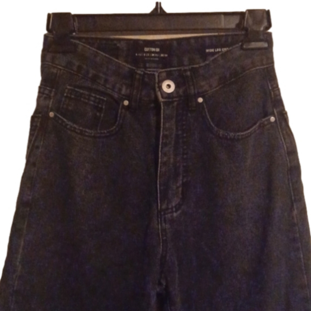 COTTON On Wide Leg Cropped Frayed Hems Faded Black Jeans. Size 2. - Picture 2 of 9